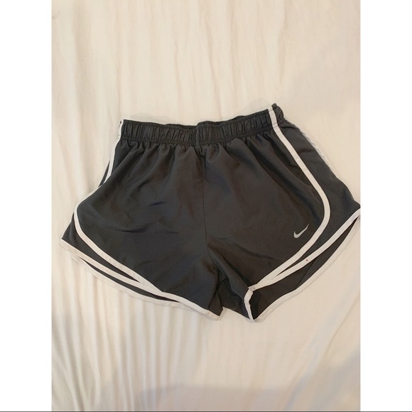dark gray nike shorts